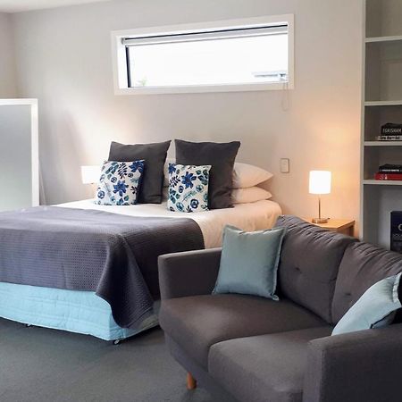 Glenorchy Peaks Bed And Breakfast ภายนอก รูปภาพ