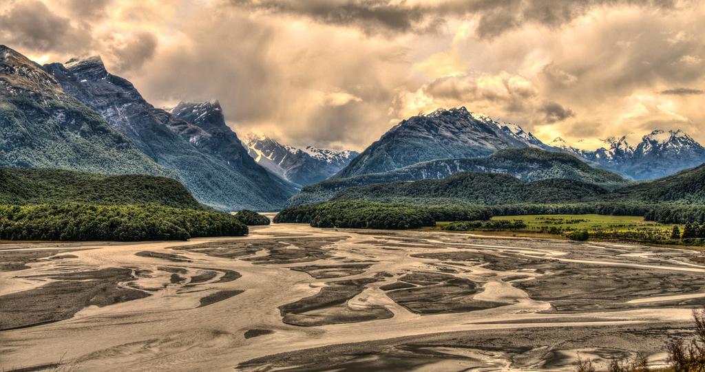 Glenorchy Peaks Bed And Breakfast ภายนอก รูปภาพ