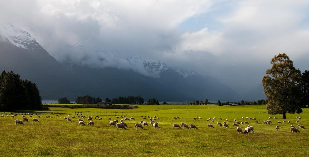 Glenorchy Peaks Bed And Breakfast ภายนอก รูปภาพ