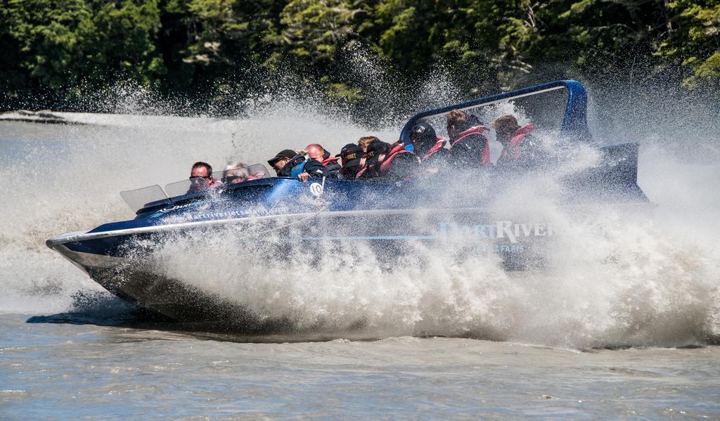 Glenorchy Peaks Bed And Breakfast ภายนอก รูปภาพ