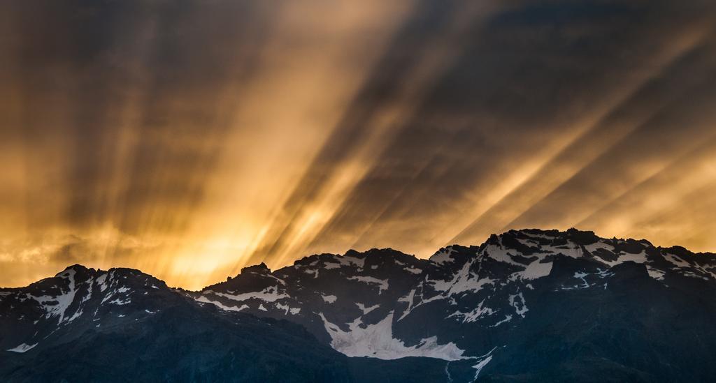Glenorchy Peaks Bed And Breakfast ภายนอก รูปภาพ