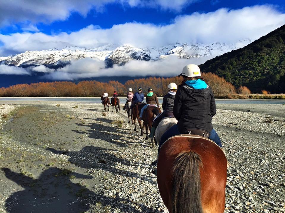 Glenorchy Peaks Bed And Breakfast ภายนอก รูปภาพ