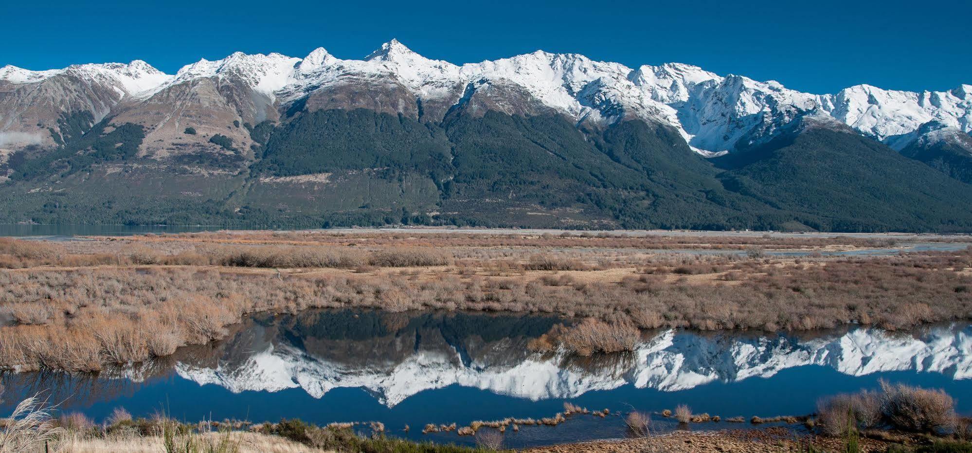 Glenorchy Peaks Bed And Breakfast ภายนอก รูปภาพ