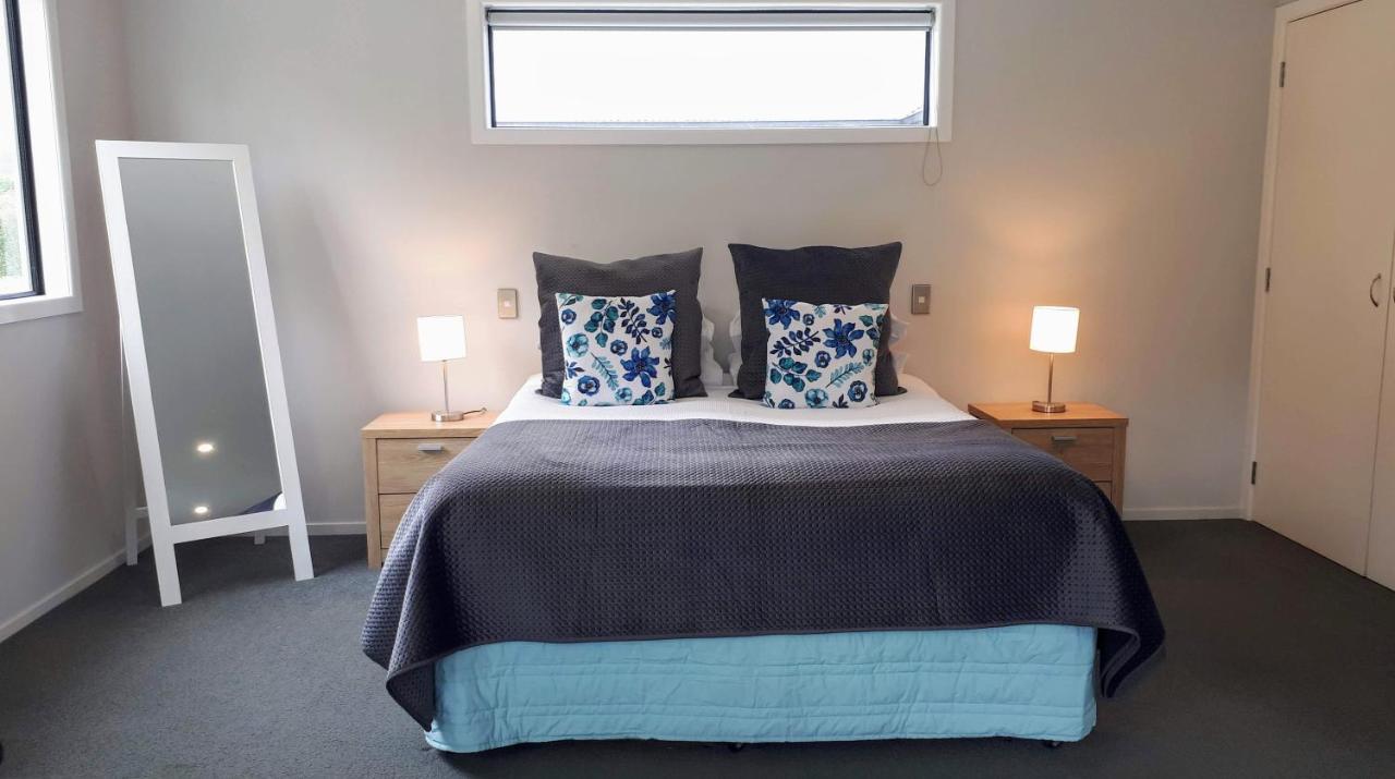 Glenorchy Peaks Bed And Breakfast ภายนอก รูปภาพ
