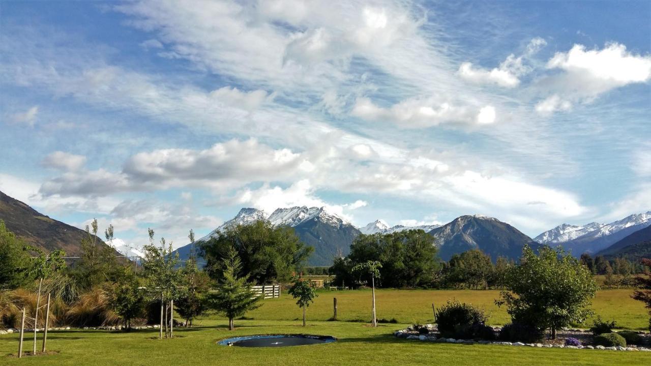 Glenorchy Peaks Bed And Breakfast ภายนอก รูปภาพ