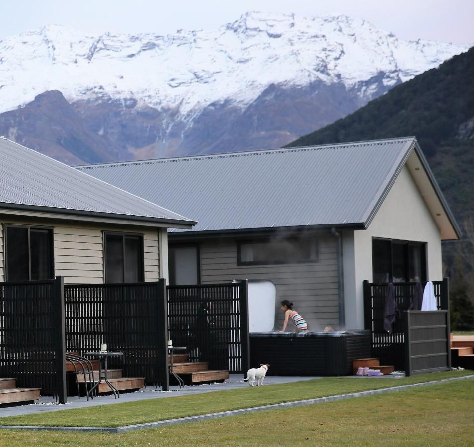 Glenorchy Peaks Bed And Breakfast ภายนอก รูปภาพ