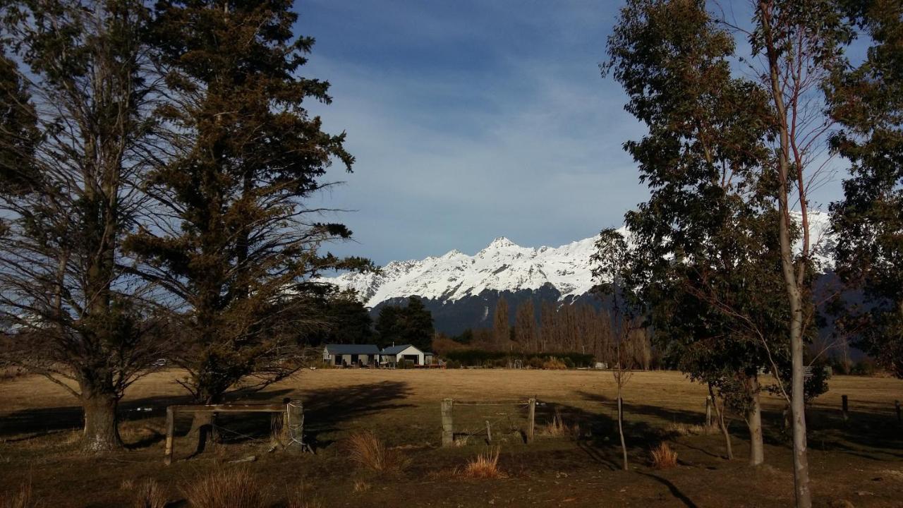 Glenorchy Peaks Bed And Breakfast ภายนอก รูปภาพ