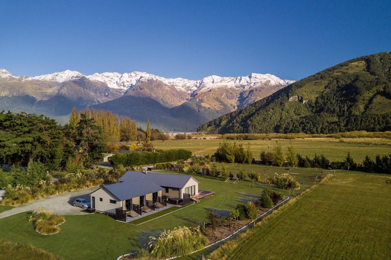 Glenorchy Peaks Bed And Breakfast ภายนอก รูปภาพ